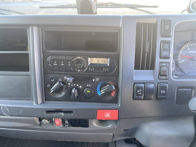 いすゞエルフパネルバン小型（2t・3t）[写真11]