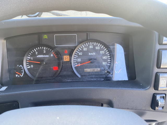 いすゞエルフパネルバン小型（2t・3t）[写真13]