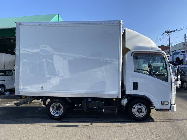 いすゞエルフパネルバン小型（2t・3t）[写真05]