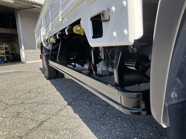 日野レンジャー平ボディ中型（4t）[写真17]