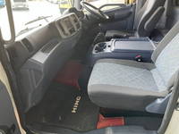 日野レンジャー平ボディ中型（4t）[写真30]