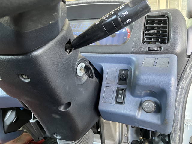 日野レンジャー平ボディ中型（4t）[写真35]