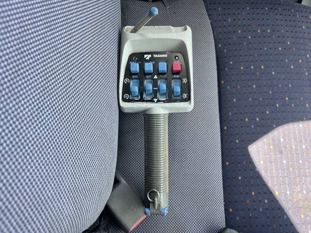 三菱ふそうキャンターダンプ・クレーン付小型（2t・3t）[写真17]