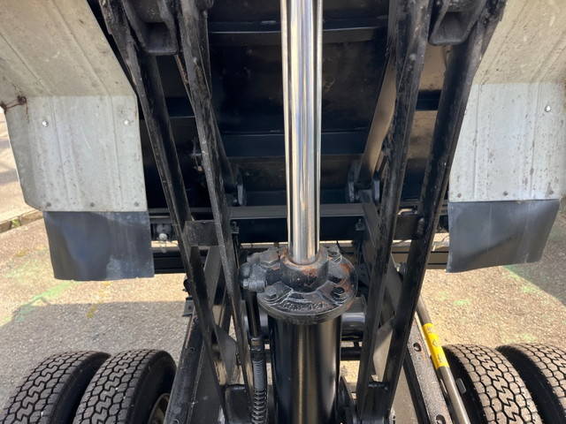 三菱ふそうキャンターダンプ・クレーン付小型（2t・3t）[写真24]