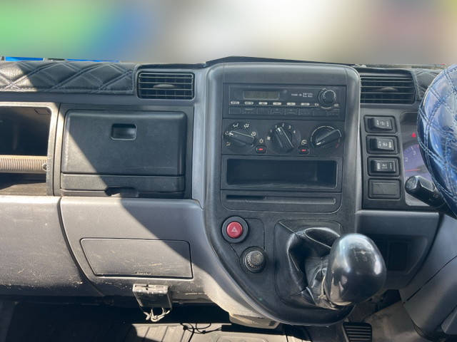 三菱ふそうキャンターダンプ・クレーン付小型（2t・3t）[写真37]