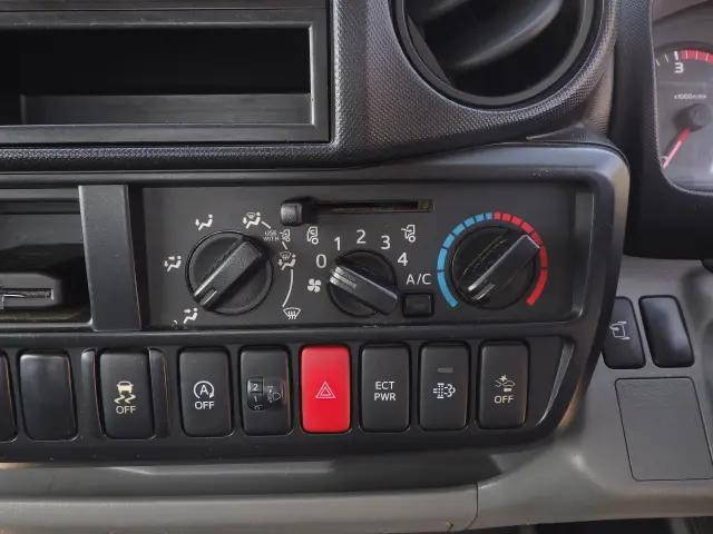 トヨタダイナ平ボディ小型（2t・3t）[写真14]