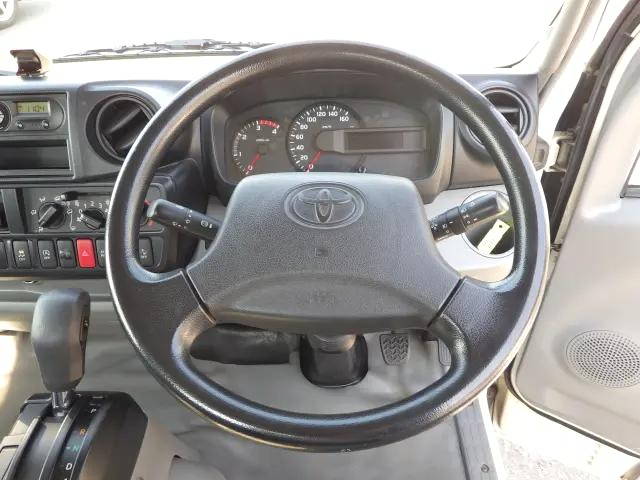 トヨタダイナ平ボディ小型（2t・3t）[写真21]