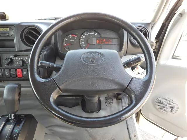 トヨタダイナ平ボディ小型（2t・3t）[写真18]