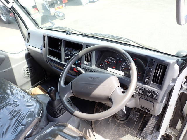 いすゞエルフクレーン3段小型（2t・3t）[写真25]