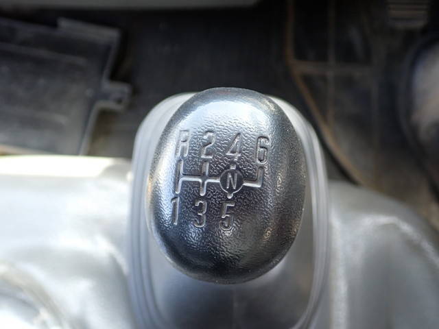 いすゞエルフクレーン3段小型（2t・3t）[写真26]