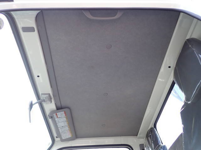 いすゞエルフクレーン3段小型（2t・3t）[写真32]