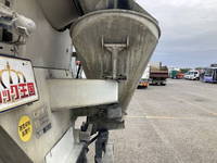 いすゞフォワードミキサー車（コンクリートミキサー）増トン（6t・8t）[写真11]