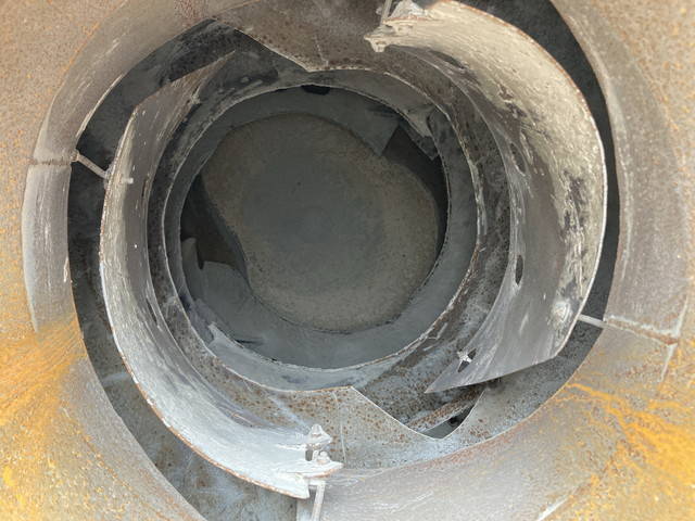 いすゞフォワードミキサー車（コンクリートミキサー）増トン（6t・8t）[写真14]