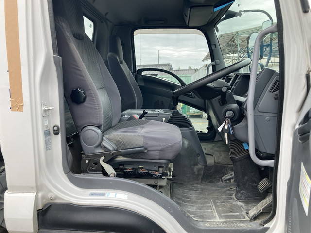 いすゞフォワードミキサー車（コンクリートミキサー）増トン（6t・8t）[写真31]