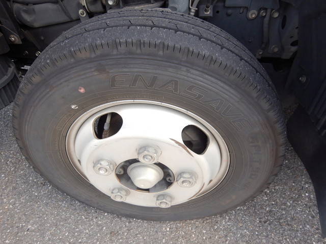 いすゞエルフアルミバン小型（2t・3t）[写真13]