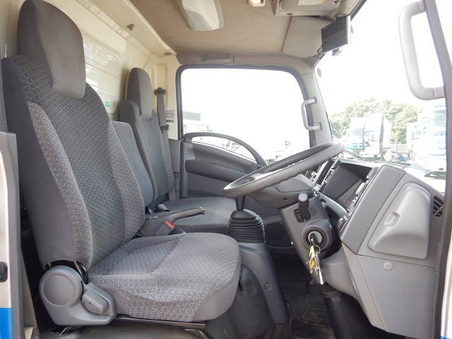 いすゞエルフアルミバン小型（2t・3t）[写真19]