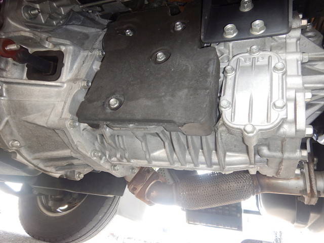 いすゞエルフアルミバン小型（2t・3t）[写真08]