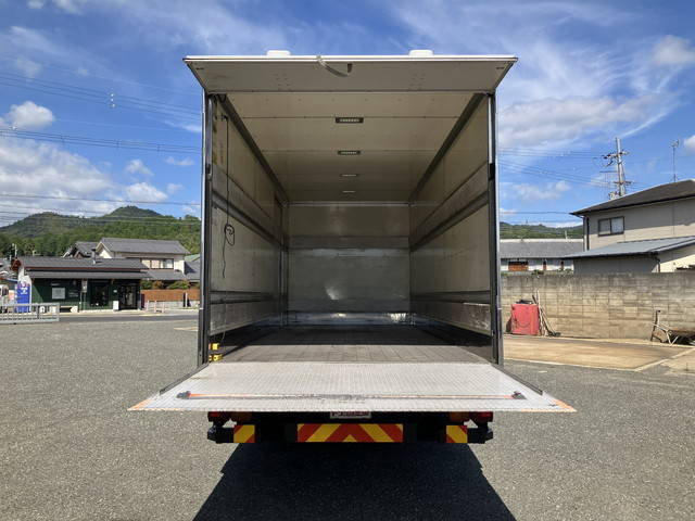 いすゞフォワードパネルバン中型（4t）[写真11]