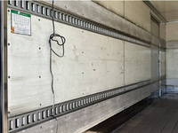 いすゞフォワードパネルバン中型（4t）[写真14]