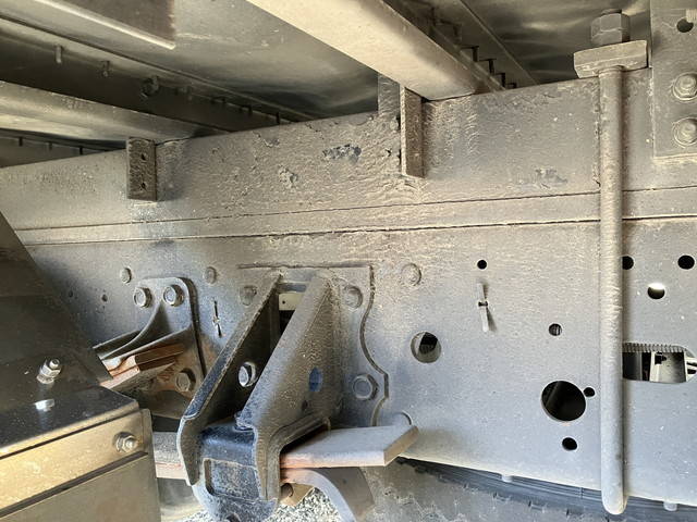 いすゞフォワードパネルバン中型（4t）[写真25]