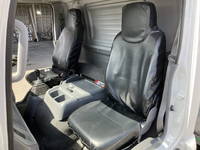 いすゞフォワードパネルバン中型（4t）[写真32]