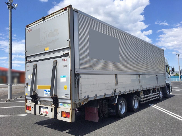 UDトラックスクオンアルミウイング大型（10t）[写真02]