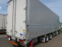 いすゞギガアルミウイング大型（10t）[写真02]