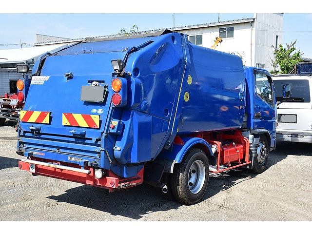 三菱ふそうキャンターパッカー車（塵芥車）小型（2t・3t）[写真02]