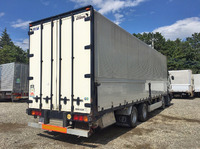 UDトラックスクオンアルミウイング大型（10t）[写真02]