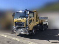 いすゞギガダンプ大型（10t）[写真02]