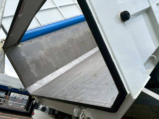 三菱ふそうファイター深ダンプ（土砂禁ダンプ）増トン（6t・8t）[写真14]