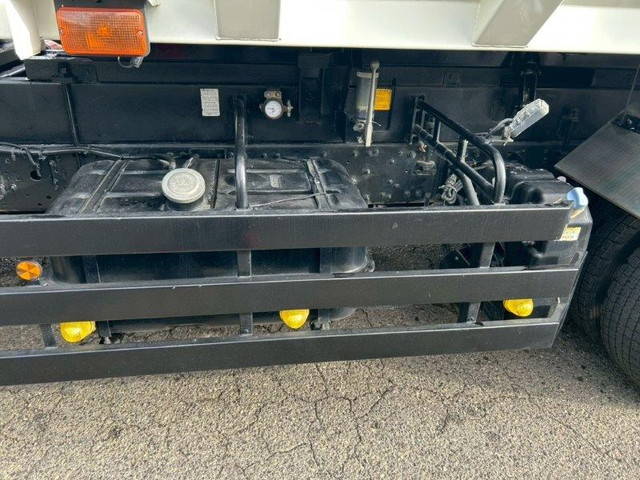 三菱ふそうファイター深ダンプ（土砂禁ダンプ）増トン（6t・8t）[写真24]