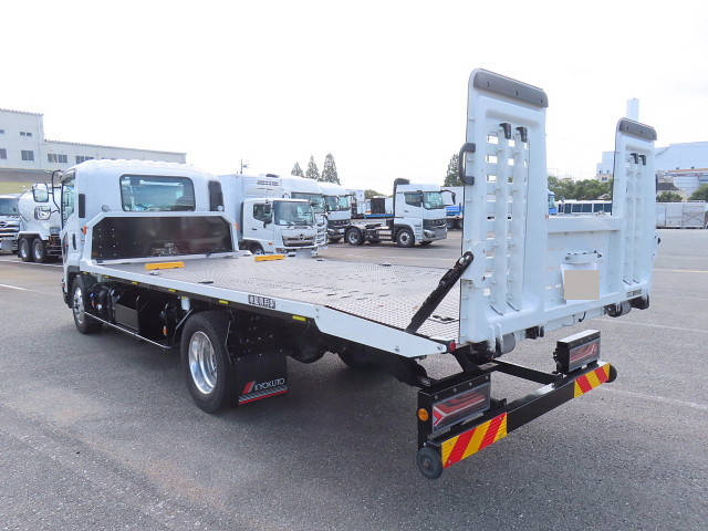 いすゞフォワードキャリアカー中型（4t）[写真11]