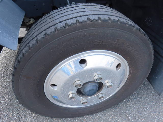 いすゞフォワードキャリアカー中型（4t）[写真18]