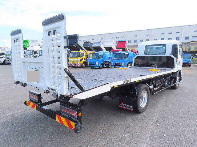 いすゞフォワードキャリアカー中型（4t）[写真02]