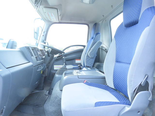 いすゞフォワードキャリアカー中型（4t）[写真25]