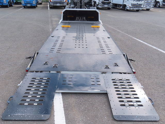 いすゞフォワードキャリアカー中型（4t）[写真05]