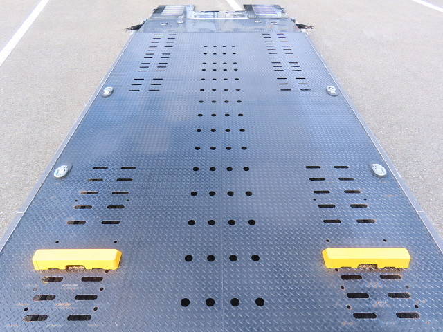 いすゞフォワードキャリアカー中型（4t）[写真09]