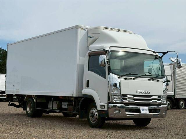 いすゞフォワード冷凍車（冷蔵車）中型（4t）[写真02]