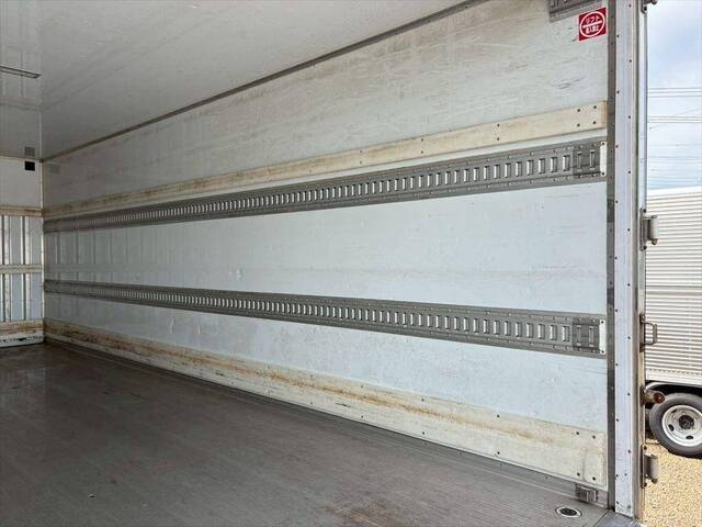 いすゞフォワード冷凍車（冷蔵車）中型（4t）[写真09]