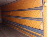 いすゞフォワード冷蔵冷凍ウイング増トン（6t・8t）[写真11]