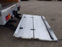 いすゞフォワード冷蔵冷凍ウイング増トン（6t・8t）[写真12]