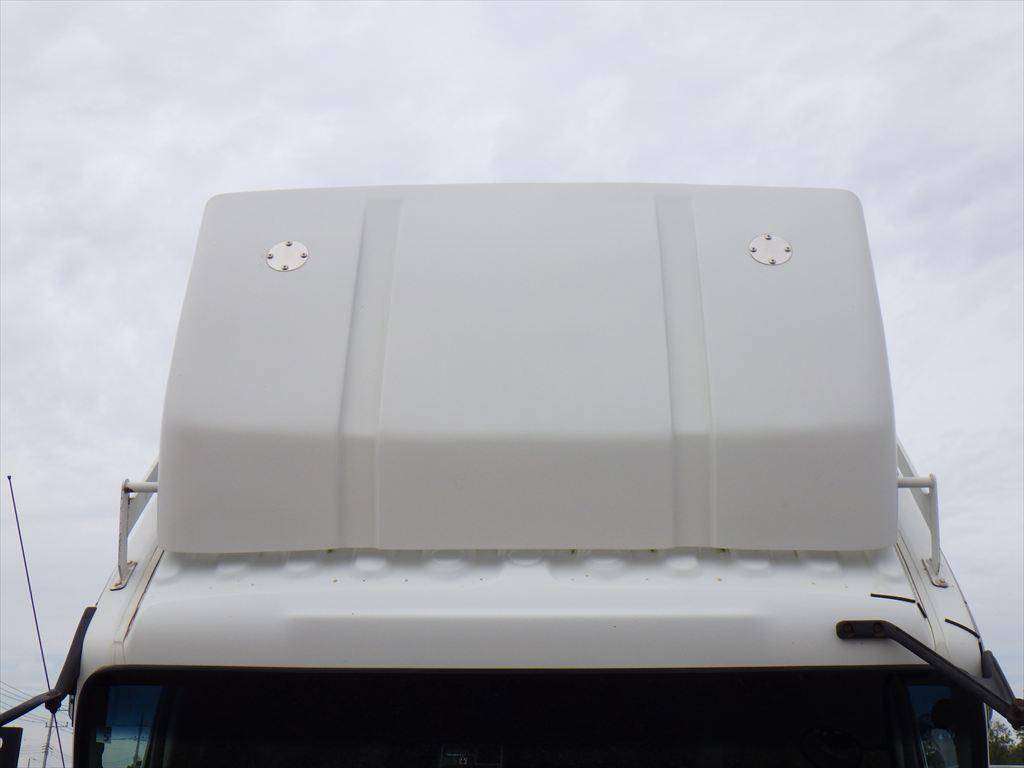 いすゞフォワード冷蔵冷凍ウイング増トン（6t・8t）[写真19]