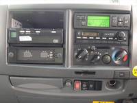 いすゞフォワード冷蔵冷凍ウイング増トン（6t・8t）[写真22]