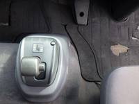 いすゞフォワード冷蔵冷凍ウイング増トン（6t・8t）[写真23]