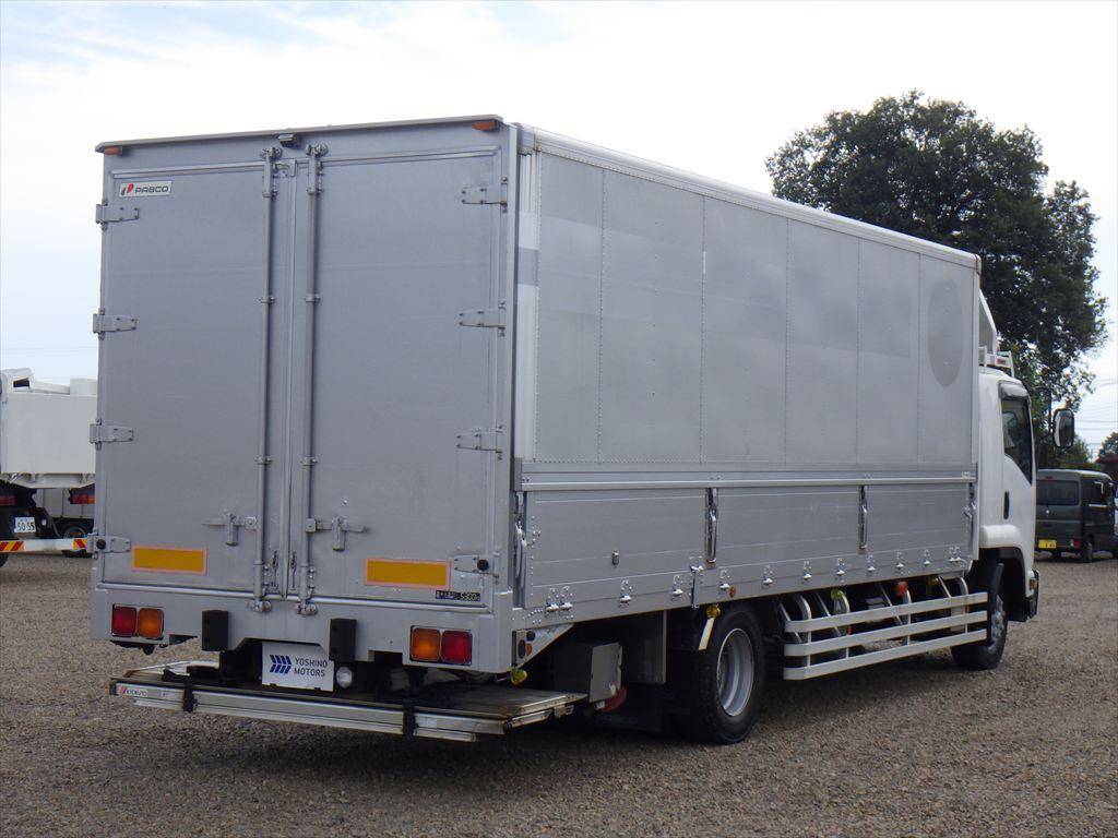 いすゞフォワード冷蔵冷凍ウイング増トン（6t・8t）[写真04]