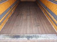 いすゞフォワード冷蔵冷凍ウイング増トン（6t・8t）[写真09]