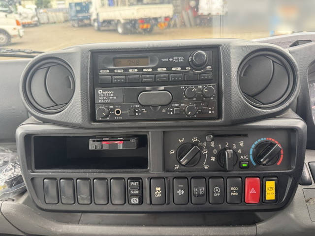 日野デュトロパッカー車（塵芥車）小型（2t・3t）[写真21]