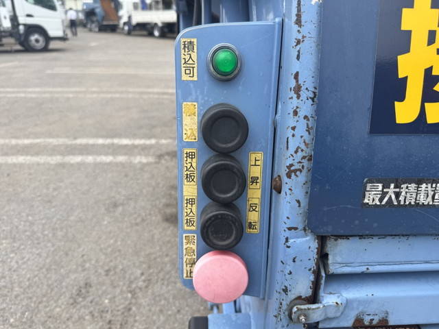 日野デュトロパッカー車（塵芥車）小型（2t・3t）[写真33]