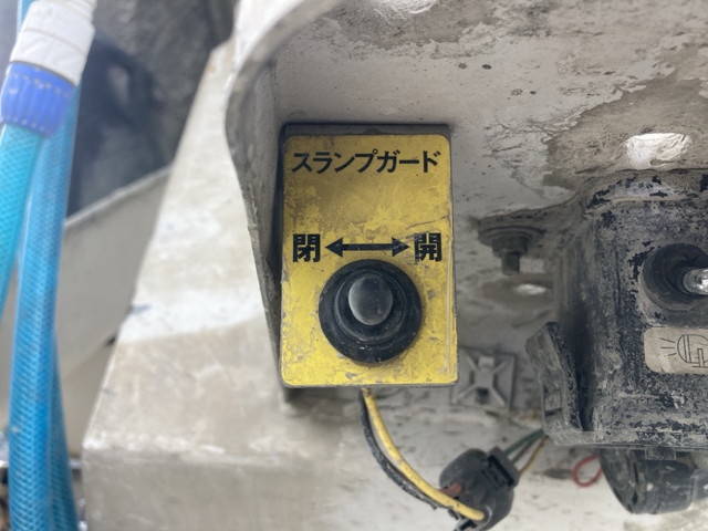 日野レンジャーミキサー車（コンクリートミキサー）増トン（6t・8t）[写真11]